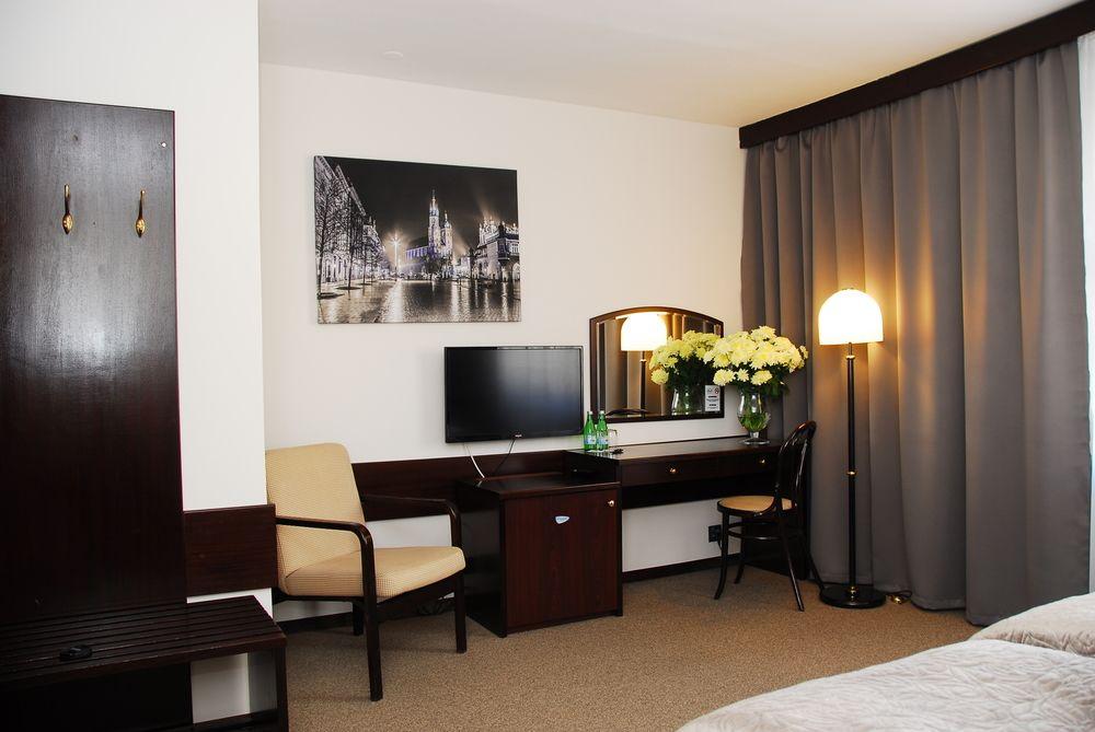 Go Cracow Resort Krakow Ngoại thất bức ảnh