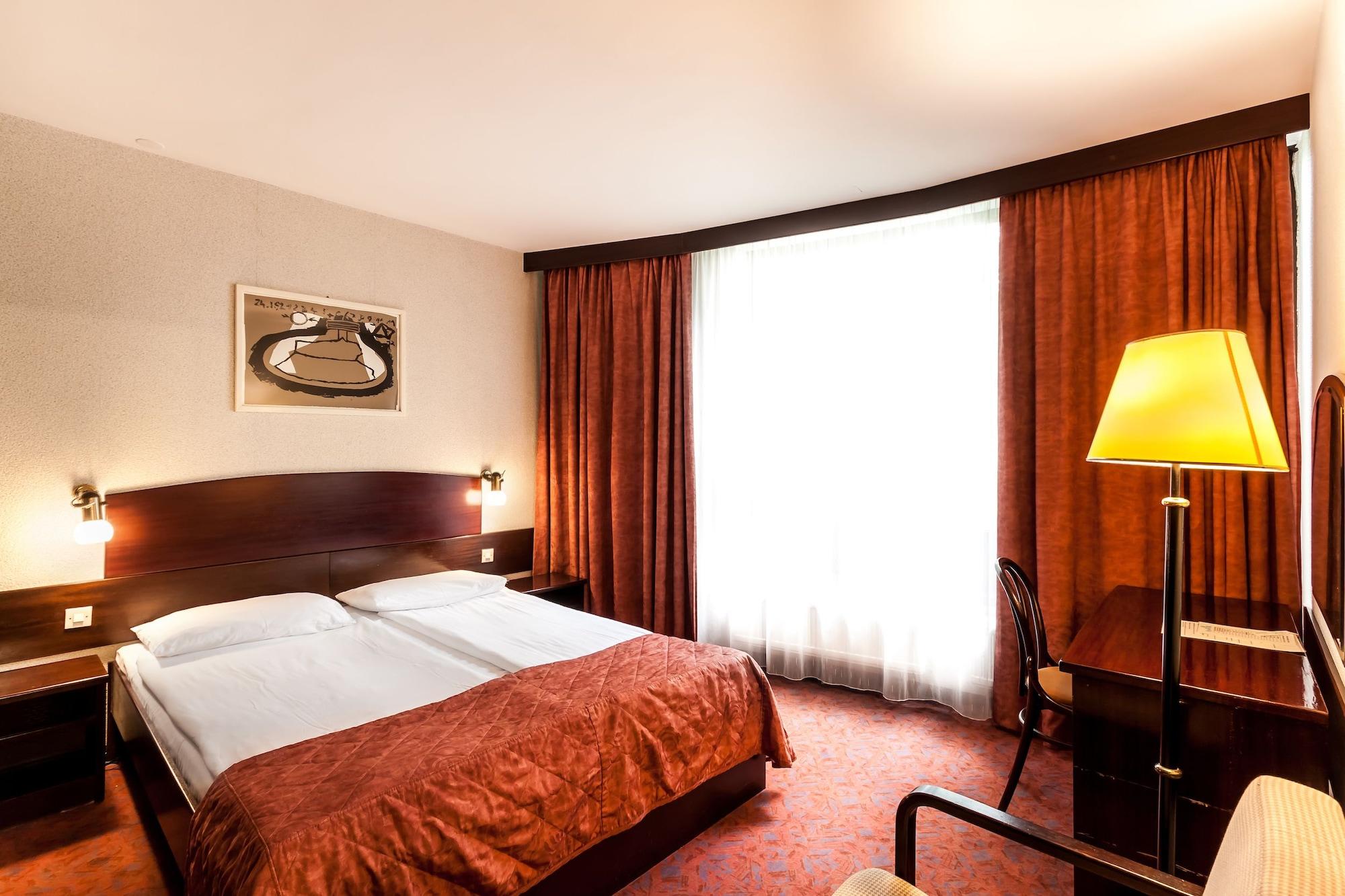Go Cracow Resort Krakow Ngoại thất bức ảnh