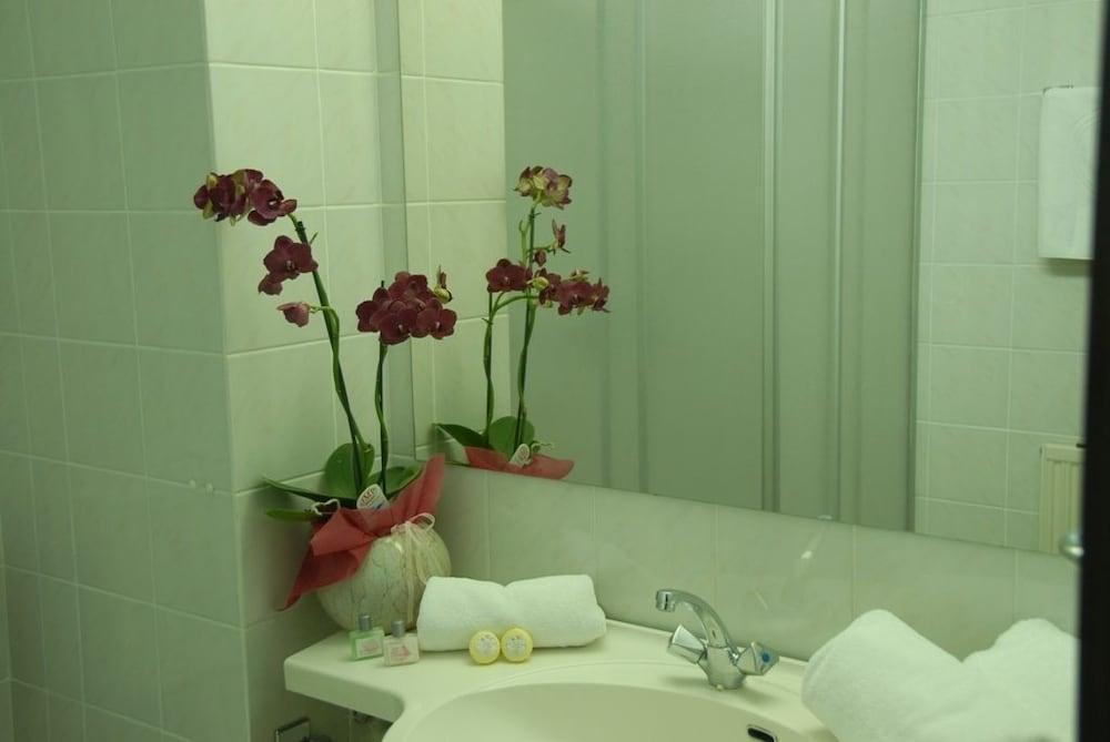 Go Cracow Resort Krakow Ngoại thất bức ảnh