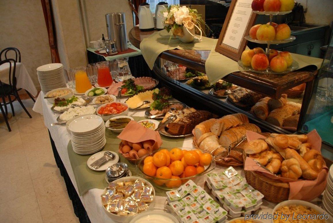 Go Cracow Resort Krakow Ngoại thất bức ảnh