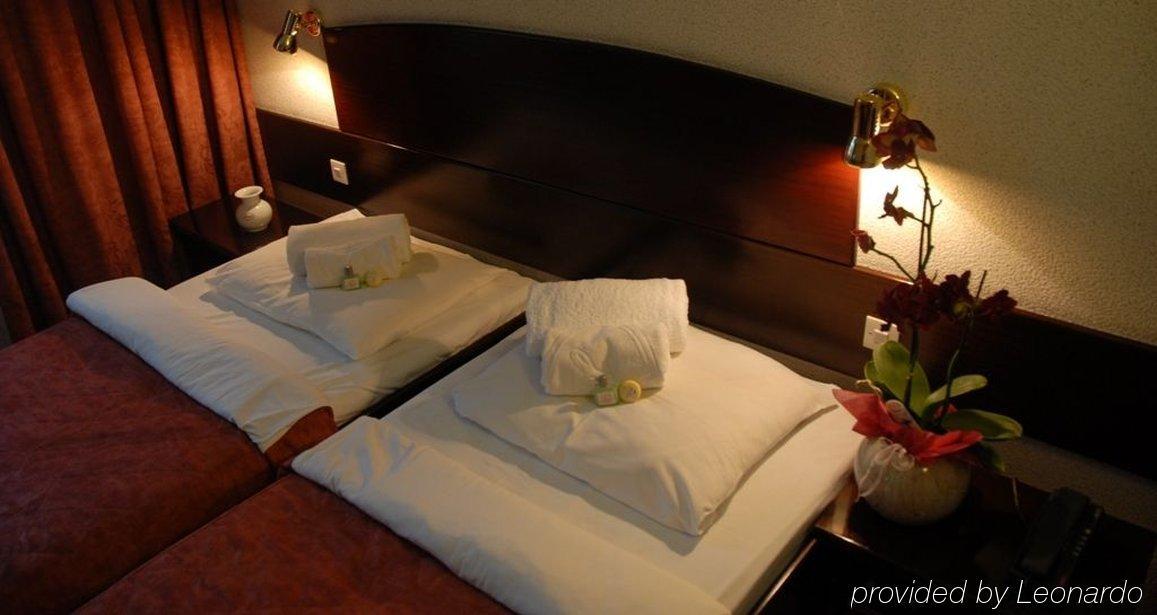 Go Cracow Resort Krakow Phòng bức ảnh
