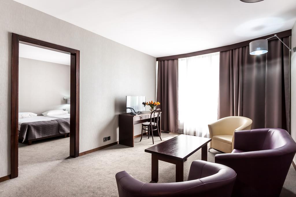 Go Cracow Resort Krakow Ngoại thất bức ảnh