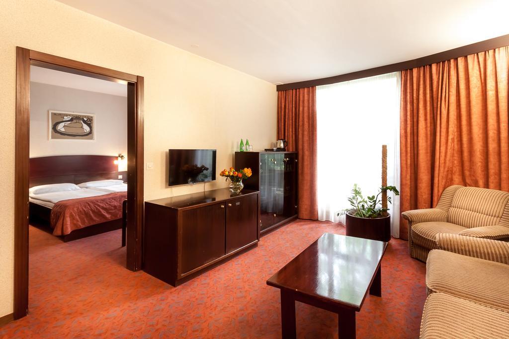 Go Cracow Resort Krakow Ngoại thất bức ảnh